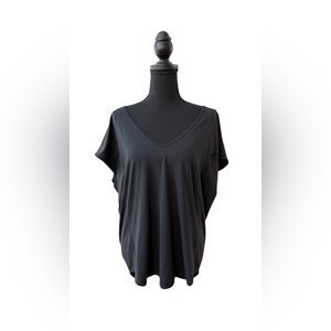 Under Armour Loose Fit Black V-Neck Short Sleeve Tee